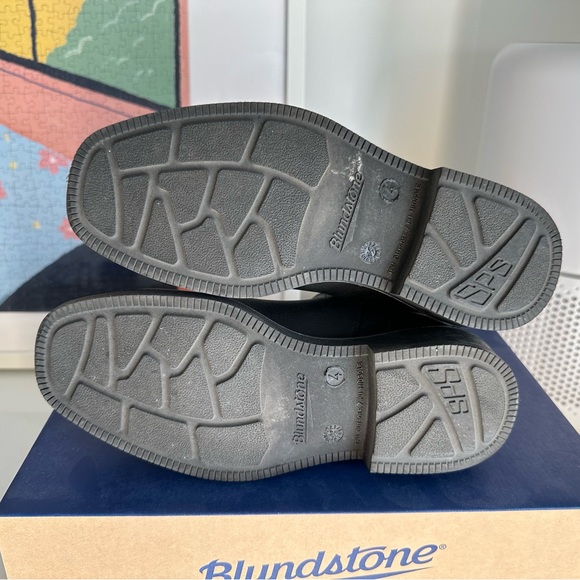 Blundstone Women’s #063 Black Chelsea Boots - Picture 6 of 9